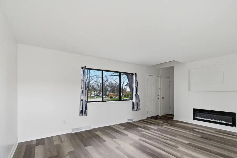 10120 Kiehnau AVENUE, Milwaukee, WI 53224 - #2