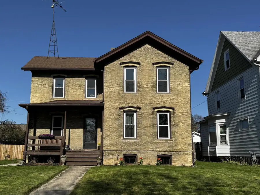 209 College AVENUE, Watertown, WI 53094 - #2