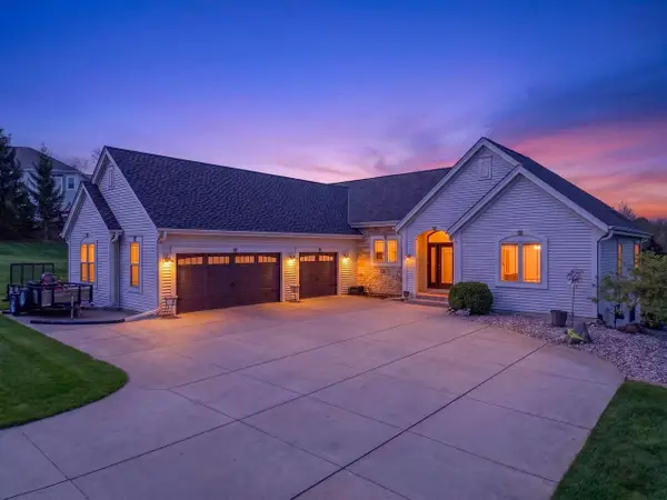 N5187 Union Hill ROAD, Oconomowoc, WI 53066
