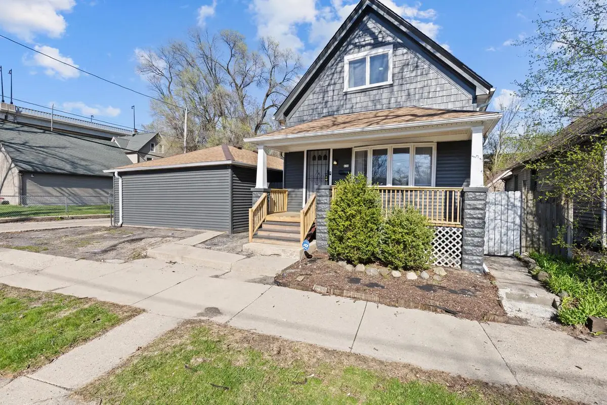 634 N 40th STREET, Milwaukee, WI 53208 - #1