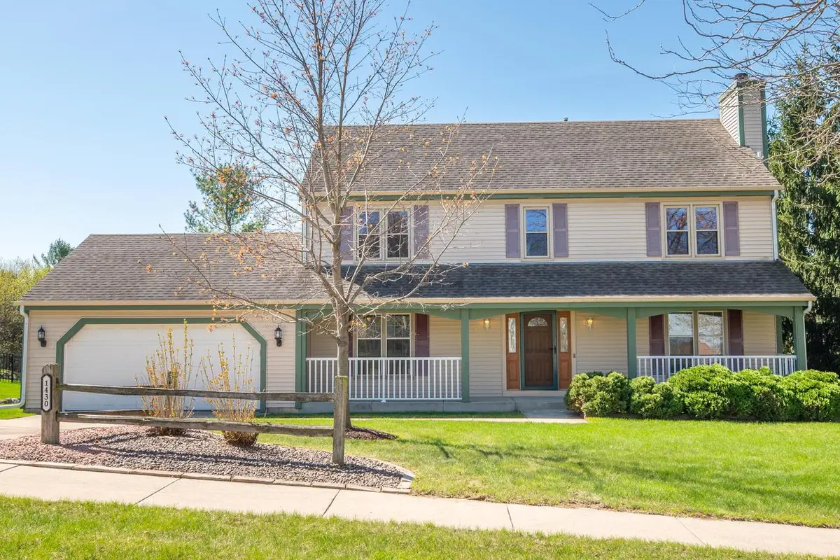 1430 Sunnyridge ROAD, Pewaukee, WI 53072 - #1