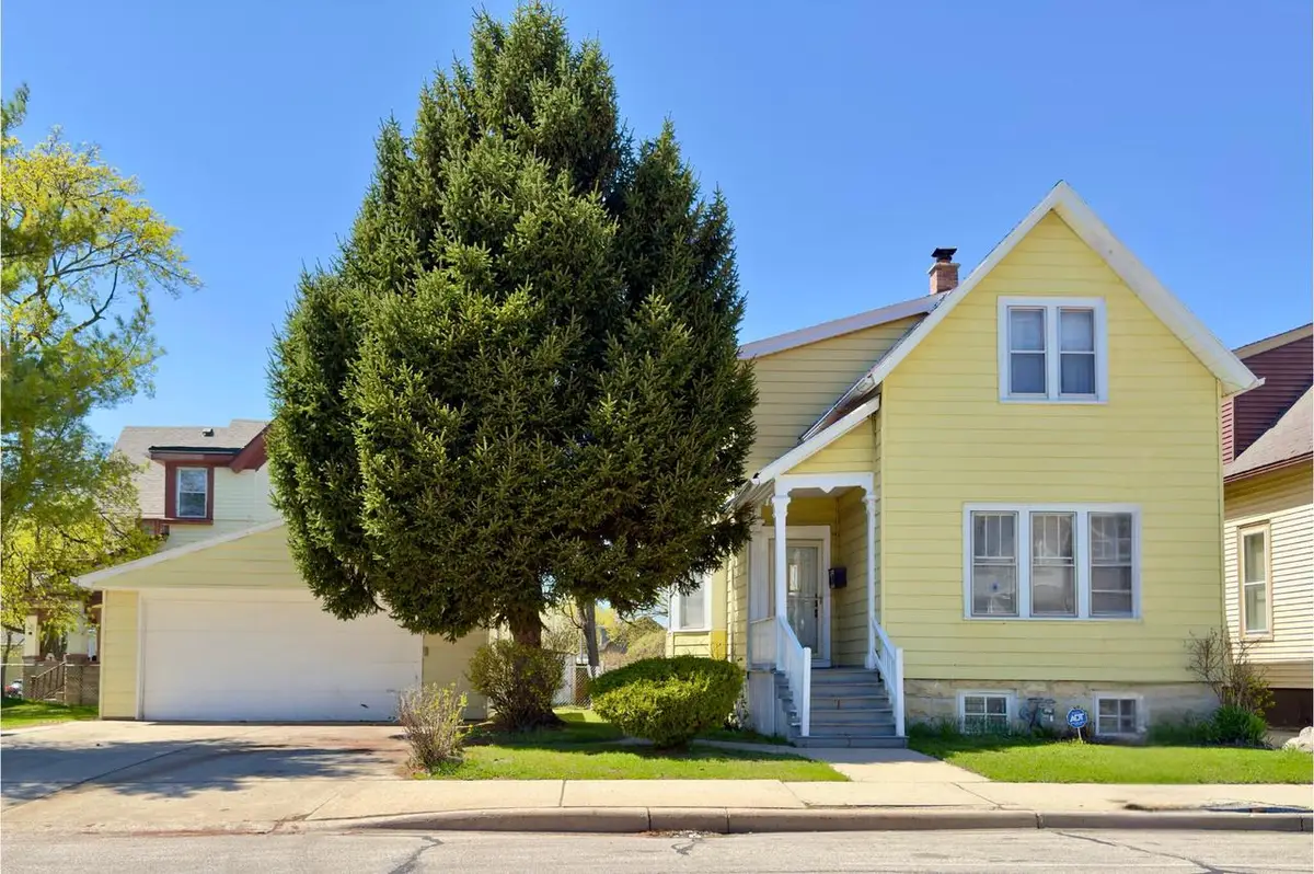 2111 N Holton STREET, Milwaukee, WI 53212 - #1