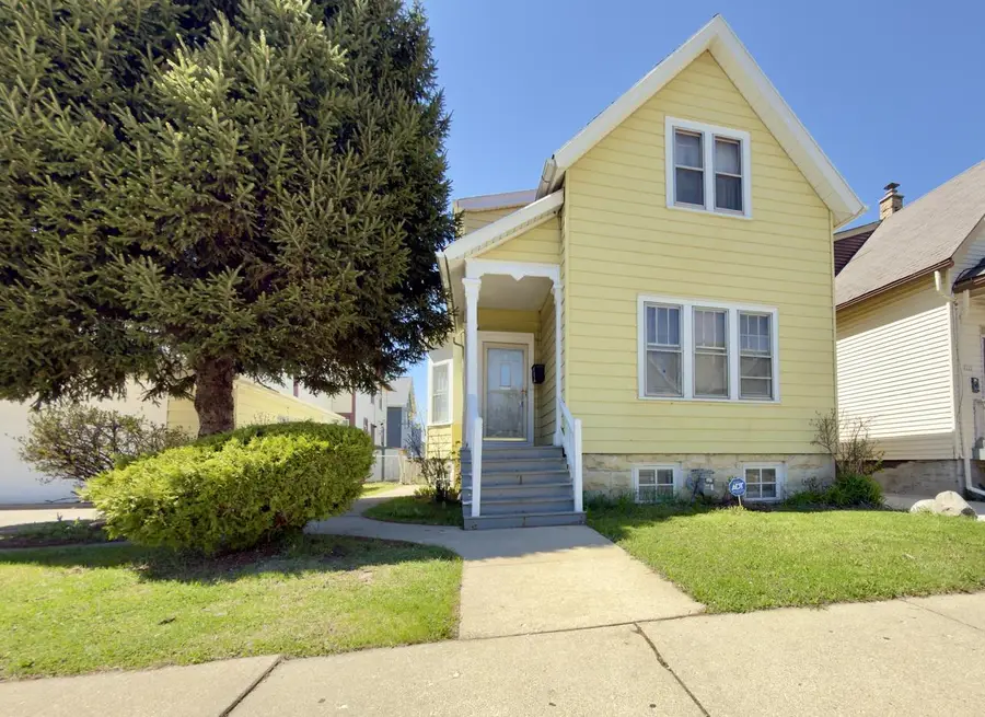 2111 N Holton STREET, Milwaukee, WI 53212 - #3