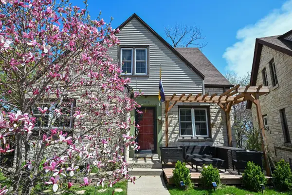5418 W Notre Dame COURT, Milwaukee, WI 53208