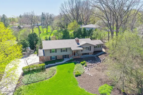1565 Green Valley BOULEVARD, Brookfield, WI 53045