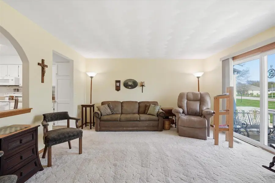 628 Westbury LANE ##1, Delavan, WI 53115 - #3