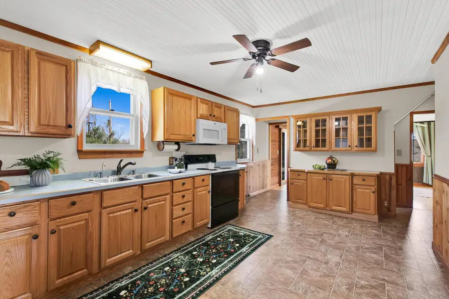 W1852 Washington ROAD, Oconomowoc, WI 53066 - #2