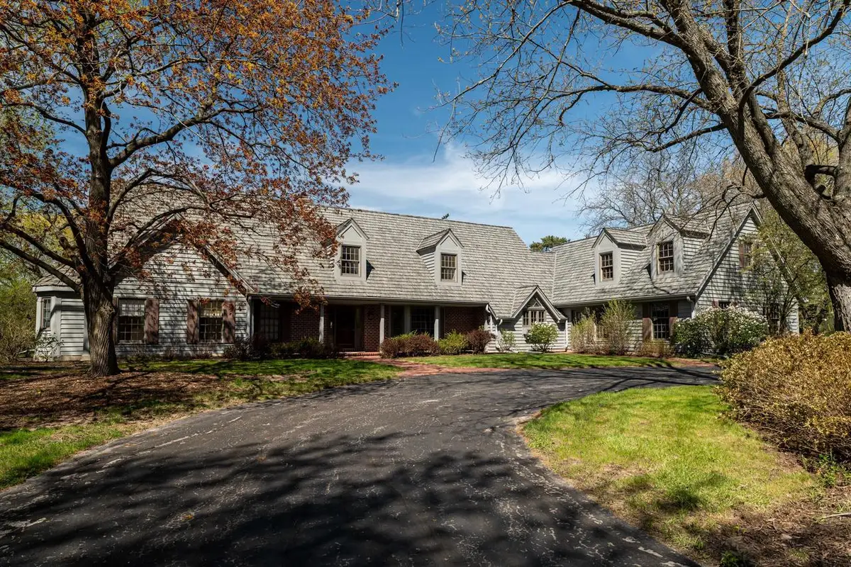 9731 Hilltop LANE, Mequon, WI 53092 - #1