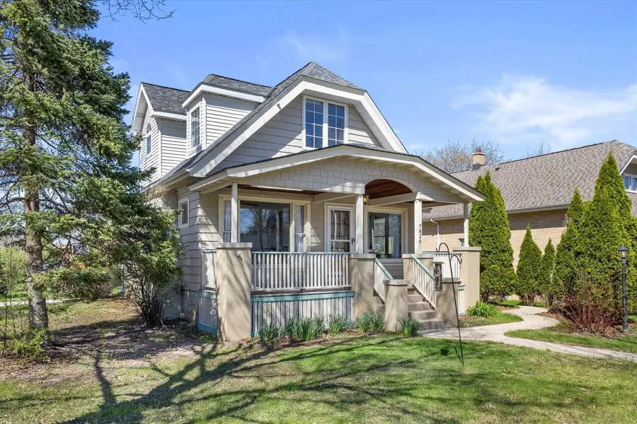7826 W Cold Spring ROAD, Greenfield, WI 53220 - #2