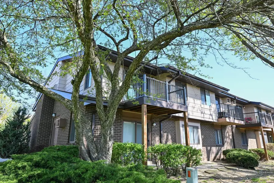 305 Cheviot Chase #6, Waukesha, WI 53186 - #2
