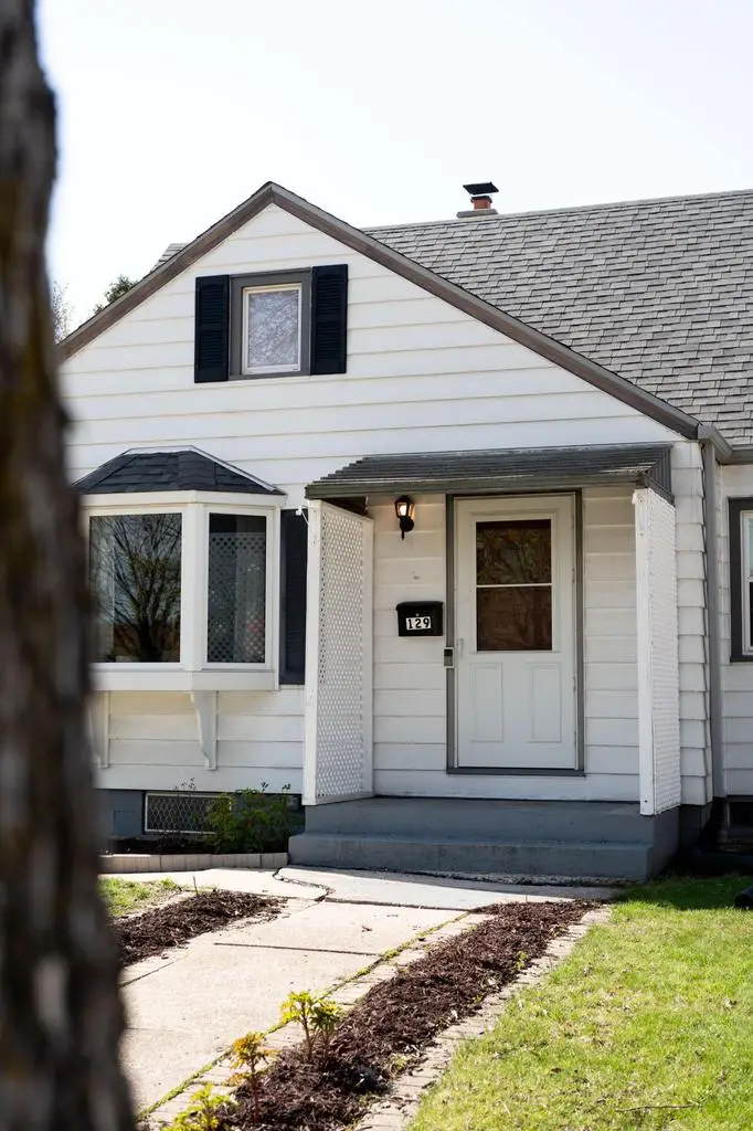 129 E Ohio AVENUE, Milwaukee, WI 53207 - #3
