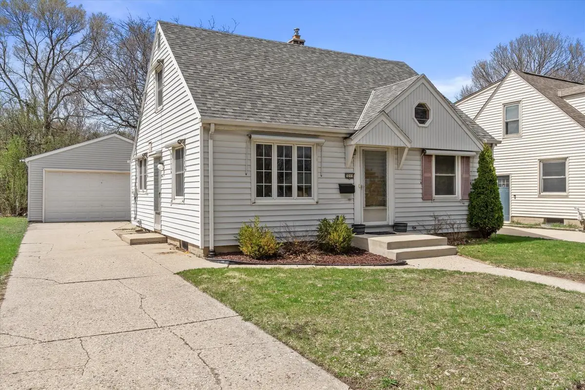 3211 S 72nd STREET, Milwaukee, WI 53219 - #1