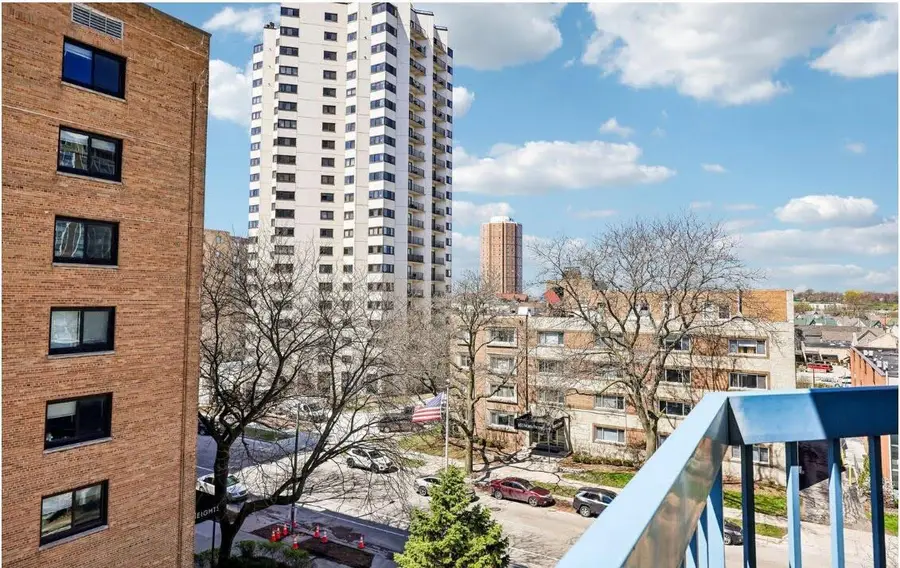 1660 Prospect AVENUE #505, Milwaukee, WI 53202 - #2