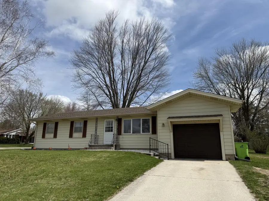 1604 Calumet DRIVE, New Holstein, WI 53061 - #2