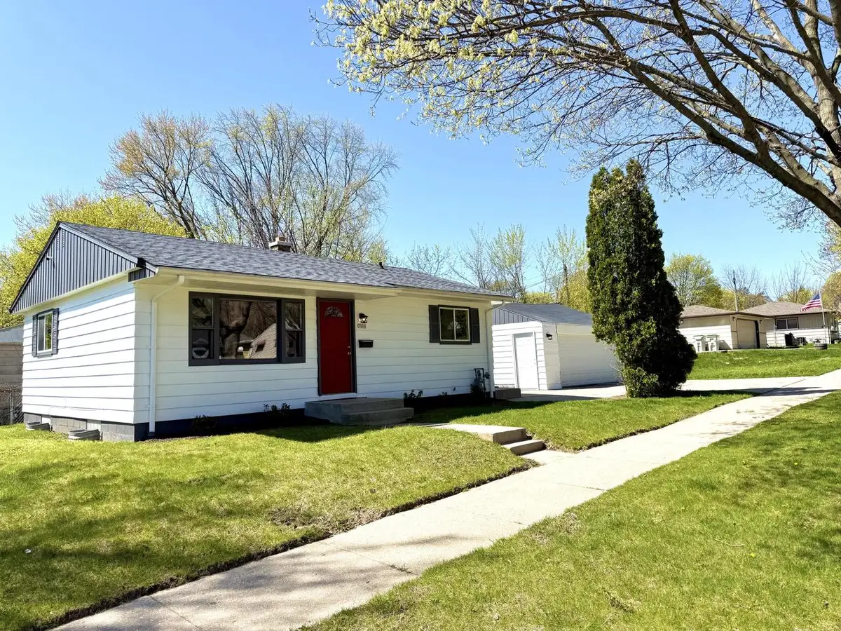 7009 Carmen AVENUE, Milwaukee, WI 53218 - #1