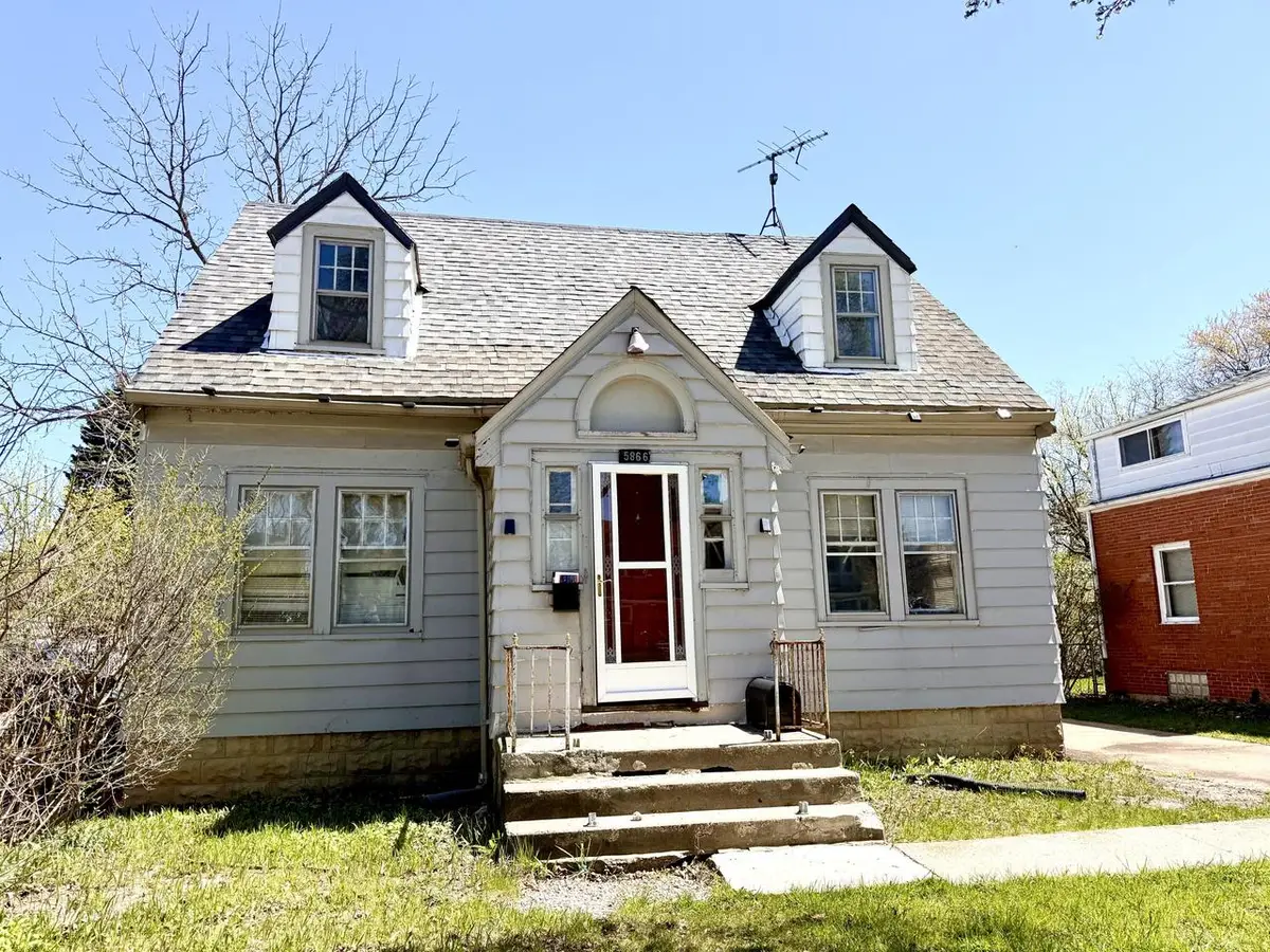 5866 N 39th STREET, Milwaukee, WI 53209 - #1