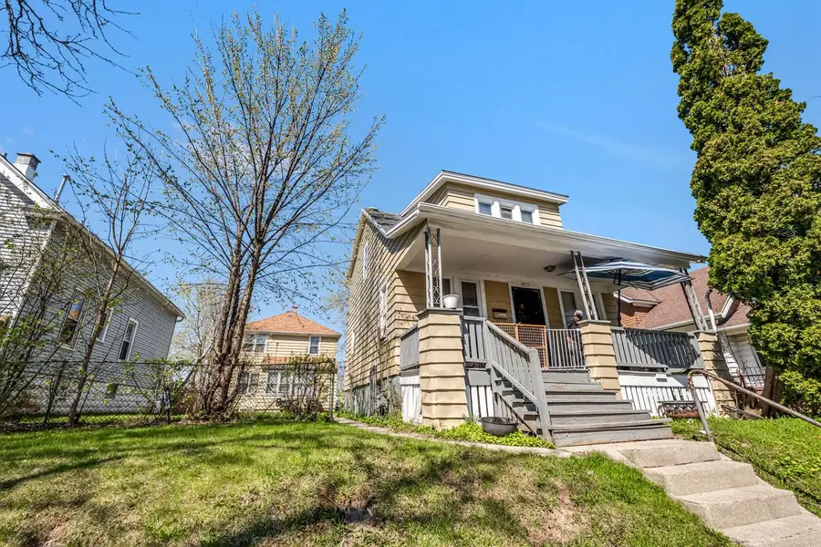 5017 N 38th STREET, Milwaukee, WI 53209 - #2