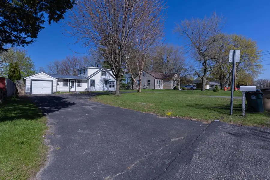 1445 MacArthur ROAD, Madison, WI 53714 - #2