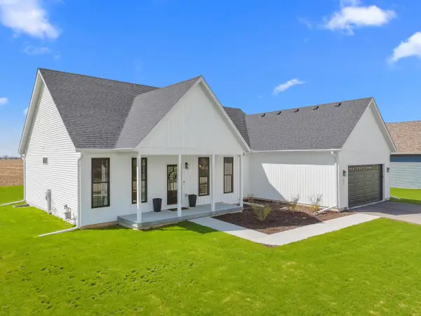 501 Fairview DRIVE, Walworth, WI 53184