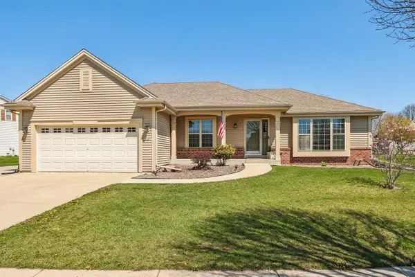 713 Bridlewood LANE, Watertown, WI 53094
