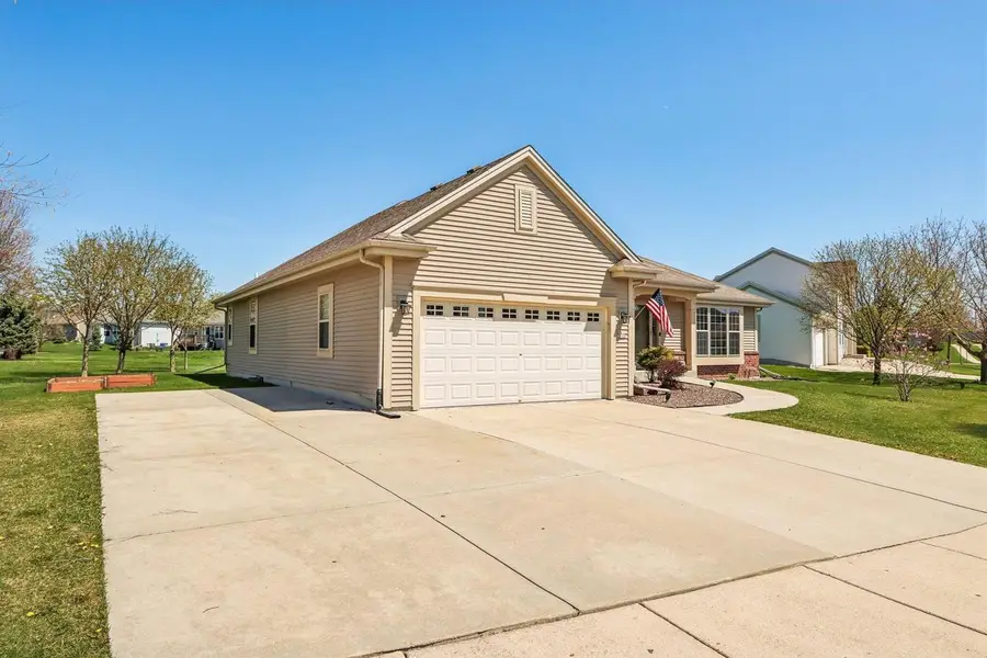 713 Bridlewood LANE, Watertown, WI 53094 - #2