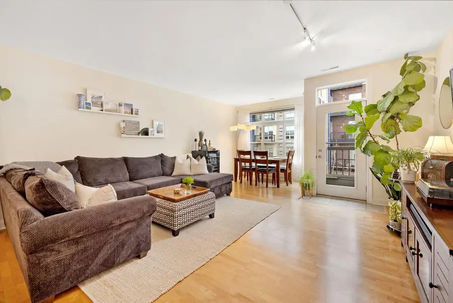 1915 Water STREET #400, Milwaukee, WI 53202 - #2