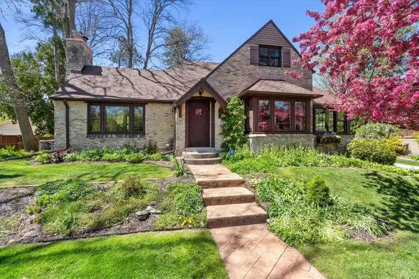 7015 Milwaukee River PARKWAY, Glendale, WI 53209