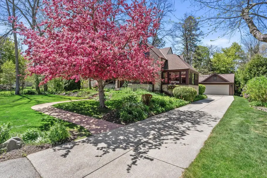 7015 Milwaukee River PARKWAY, Glendale, WI 53209 - #2