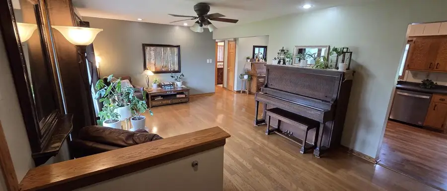 5359 Allenwood LANE, Hales Corners, WI 53130 - #3