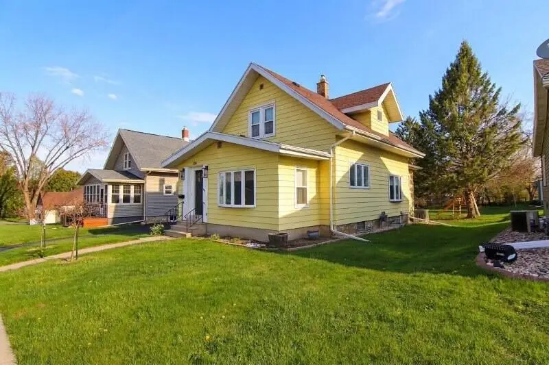 514 E Maple STREET, Horicon, WI 53032 - #1