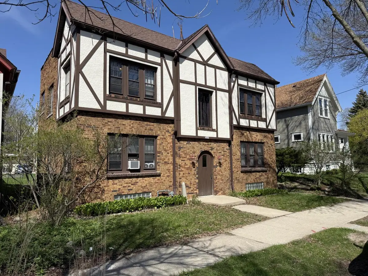 2409 Williams STREET, Milwaukee, WI 53203 - #1