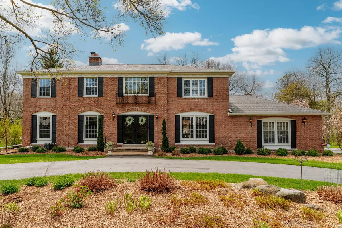 18245 Le Chateau DRIVE, Brookfield, WI 53045 - #1