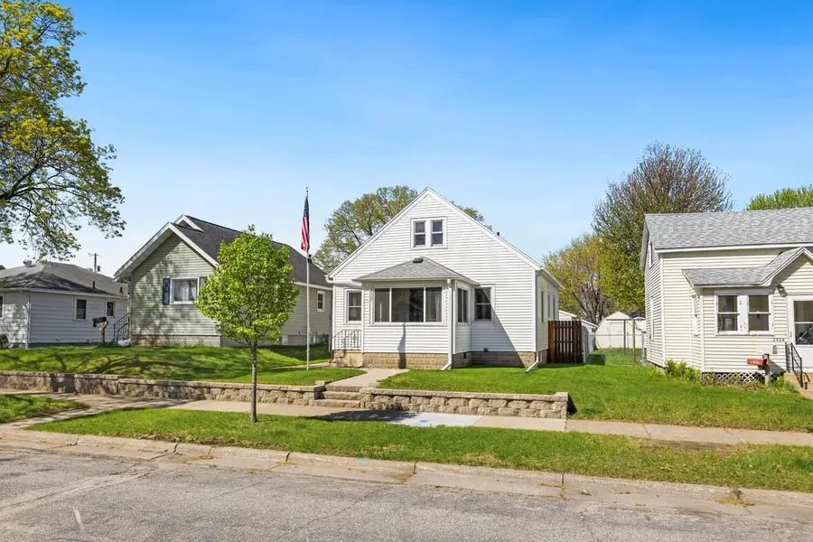 2528 17TH STREET S, La Crosse, WI 54601 - #2