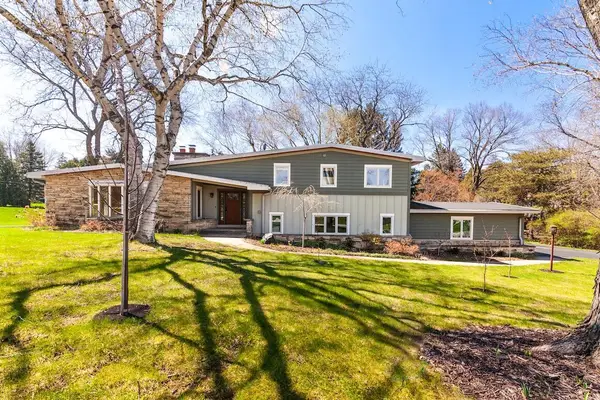W154N8067 Elm LANE, Menomonee Falls, WI 53051