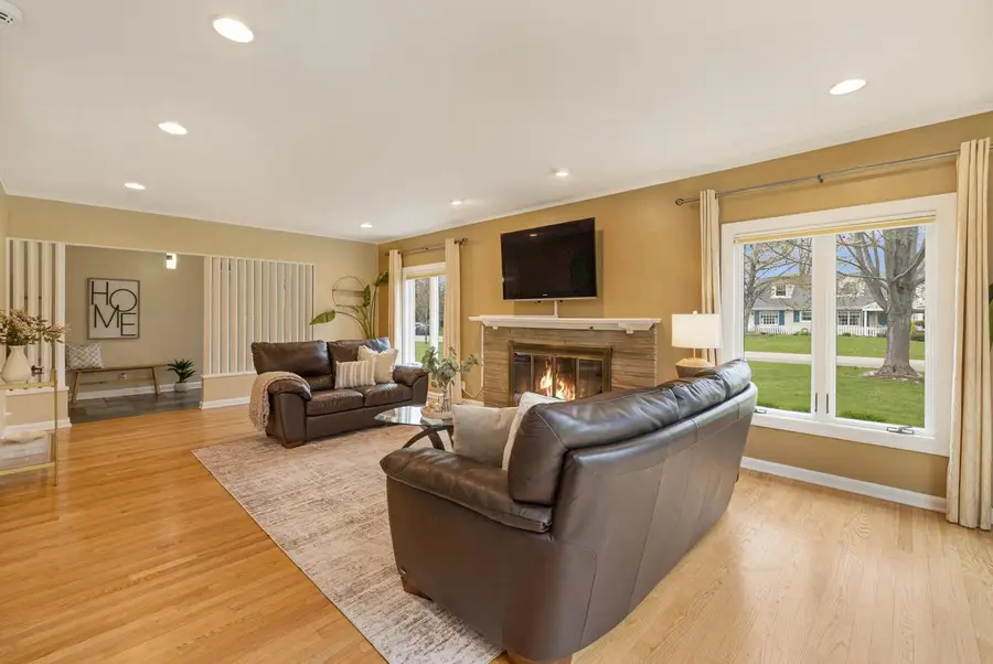 221 Clovernook LANE, Fox Point, WI 53217 - #3