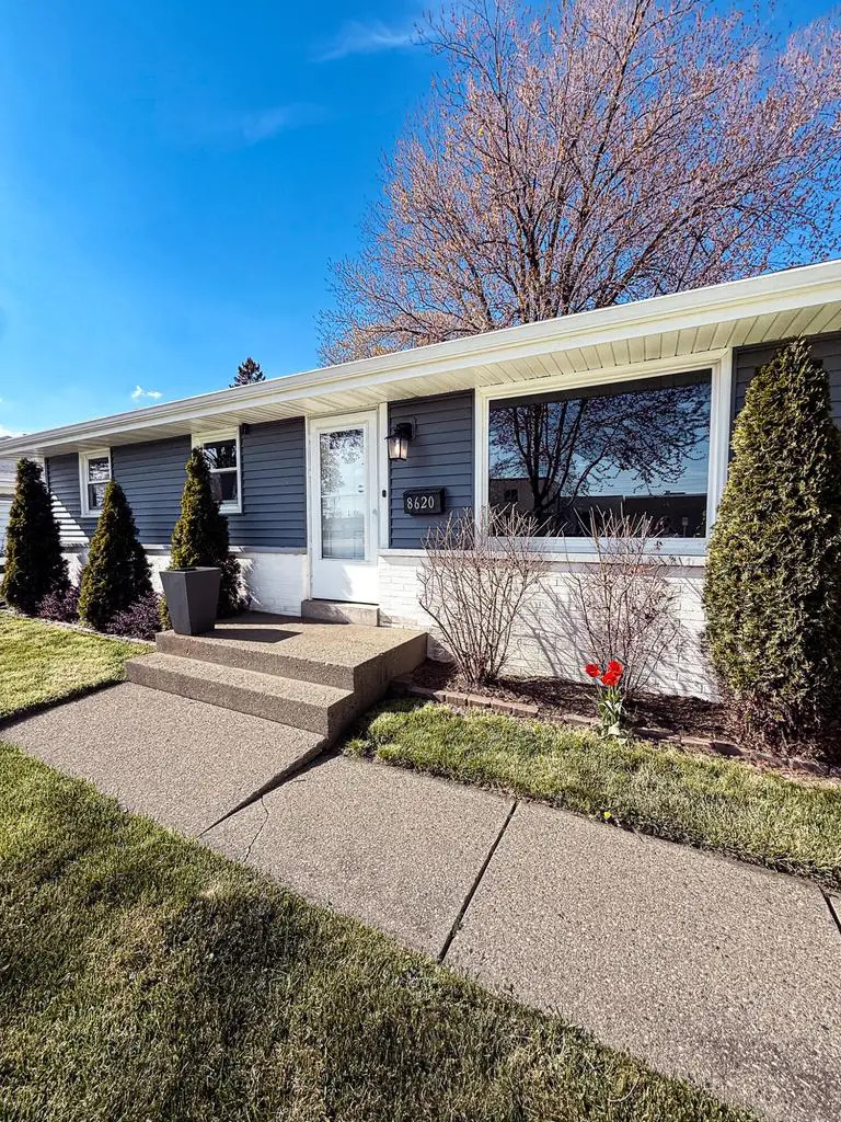 8620 Lynx AVENUE, Milwaukee, WI 53225 - #2