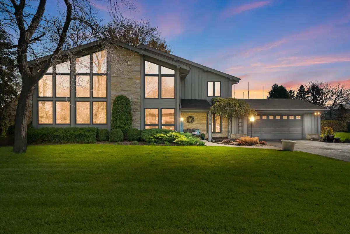 8570 Hawthorne LANE, Franklin, WI 53132 - #1
