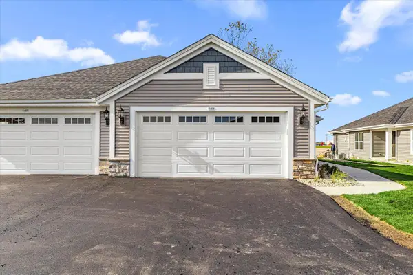 540 Hunter Oaks BOULEVARD #0602, Watertown, WI 53094