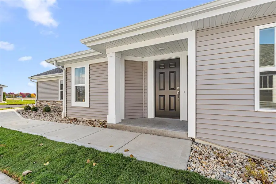 540 Hunter Oaks BOULEVARD #0602, Watertown, WI 53094 - #2
