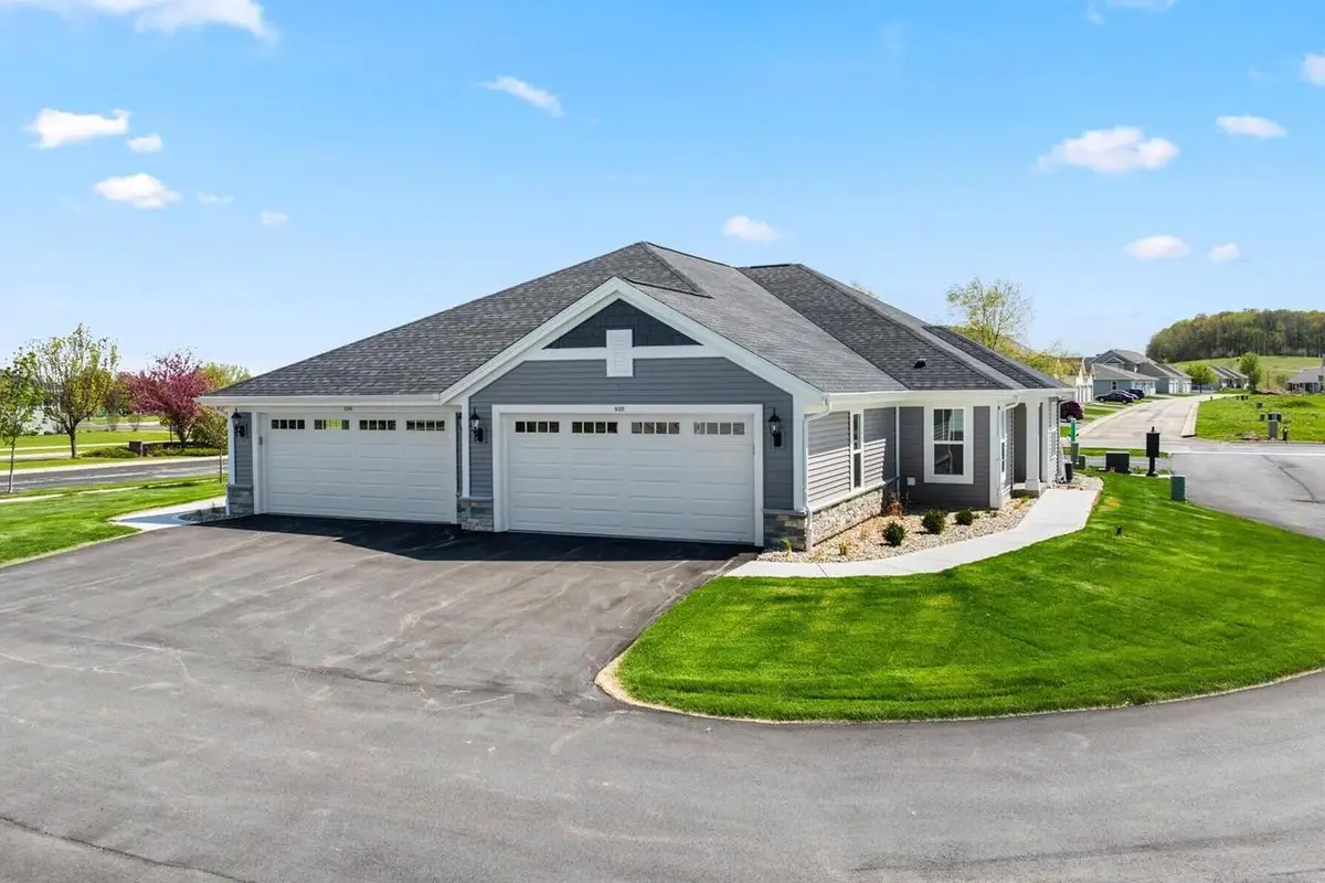 532 Hunter Oaks BOULEVARD #0502, Watertown, WI 53094 - #1