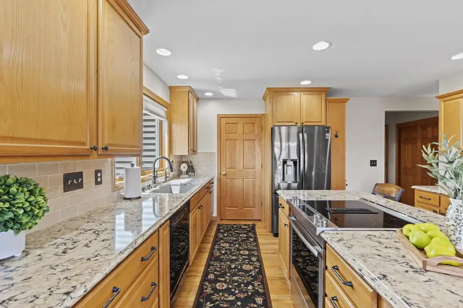 1227 Wegner DRIVE, Mukwonago, WI 53149 - #3