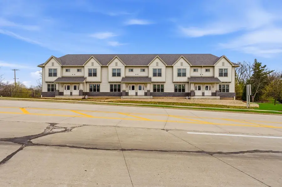 2127 Howard AVENUE, Saint Francis, WI 53235 - #2