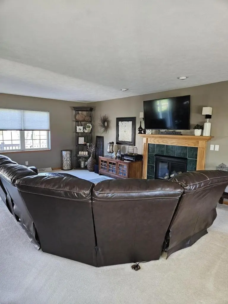 601 Woodbridge TRAIL, Watertown, WI 53094 - #2