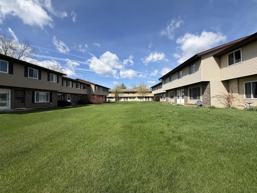 N115W16524 Abbey COURT #5, Germantown, WI 53022 - #3