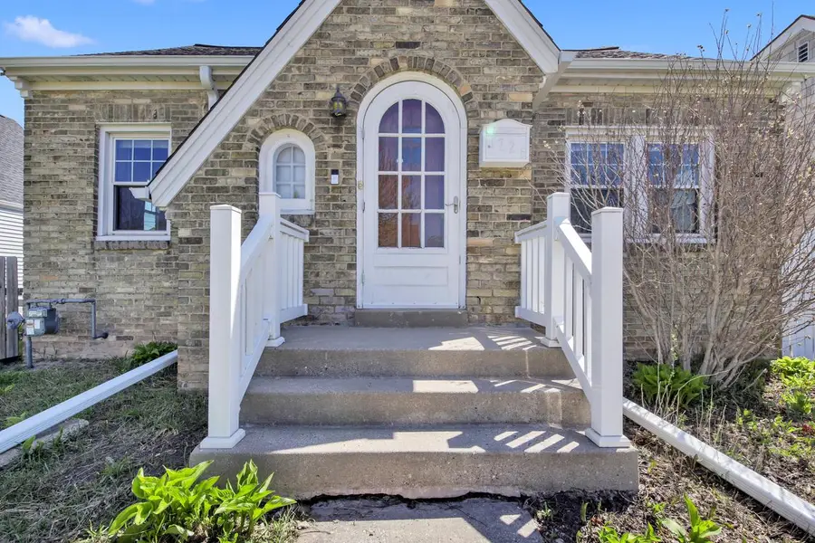 1726 53rd STREET, West Milwaukee, WI 53214 - #2