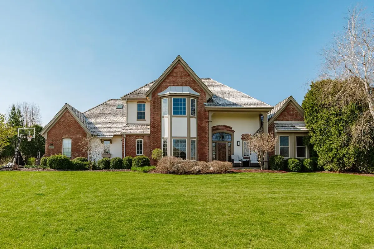 19385 Hayden COURT, Brookfield, WI 53045 - #1