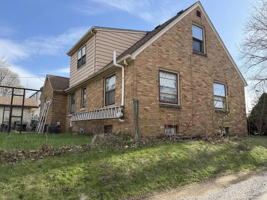 3528 S 82nd STREET, Milwaukee, WI 53220 - #2