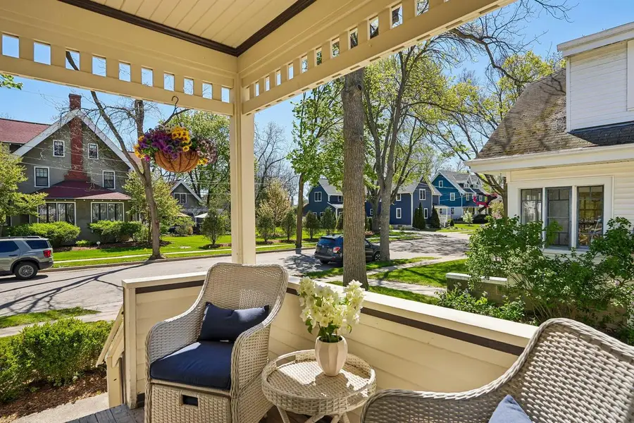 W65N699 St John AVENUE, Cedarburg, WI 53012 - #2