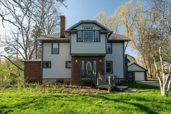 2221 Highway  83, Hartland, WI 53029