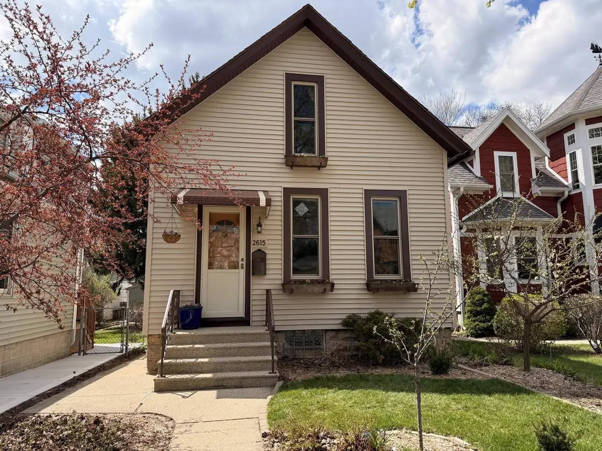 2615 Delaware AVENUE, Milwaukee, WI 53207 - #1